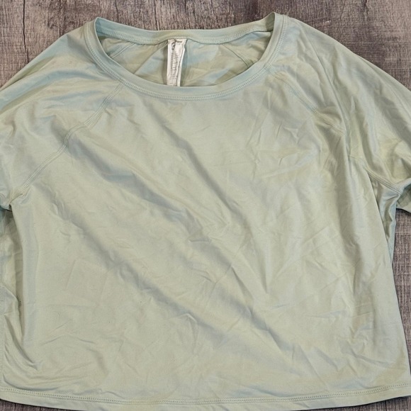 Fabletics Light‎ Green Crop Top Size XXL But Fits Smaller - Picture 3 of 9